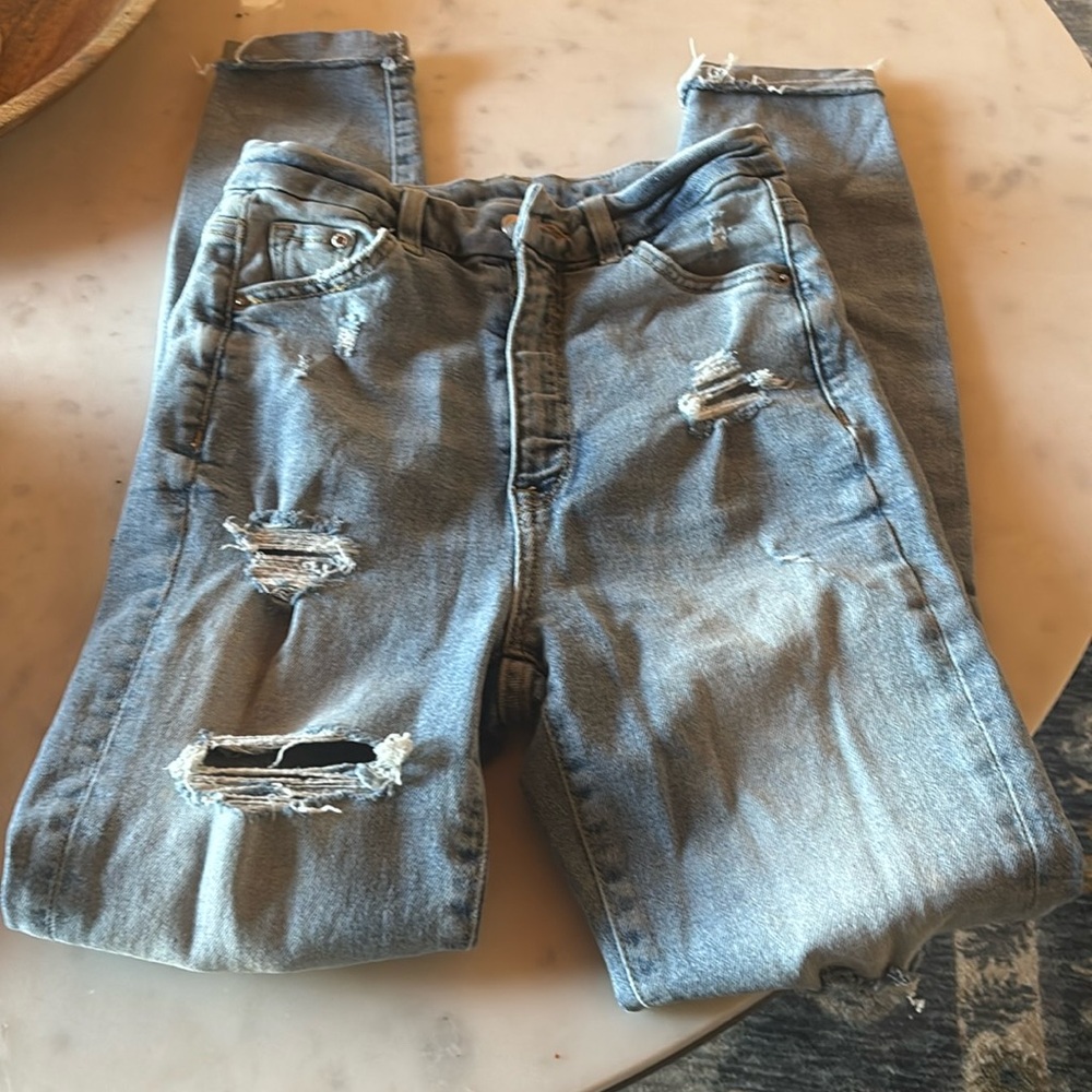 💐 H&M Skinny distressed light jeans Sz 0